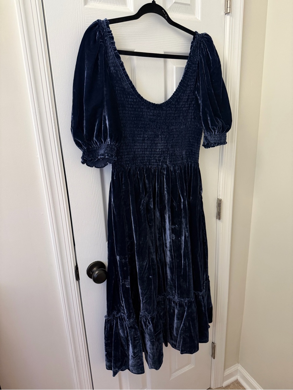 Hill House Louisa Navy Velvet Puff Sleeve Midi Dress EUC